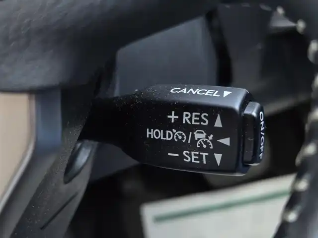 レクサス ＣＴ 200h バージョンC 鹿児島県 2019(令1)年 5.7万km ソニックチタニウム 純正ＯＰ前後ドライブレコーダー　/レーダークルーズコントロール　/ビルトインＥＴＣ２．０　/純正ＳＤナビ　/Ｂｌｕｅｔｏｏｔｈオーディオ　/フルセグテレビ　/プリクラッシュセーフティ　/レーンディパーチャーアラート/D+N席パワーシート/D+N席シートヒーター/プッシュスタート/スマートキー/エアバック(W+サイド)/カーテンエアバッグ