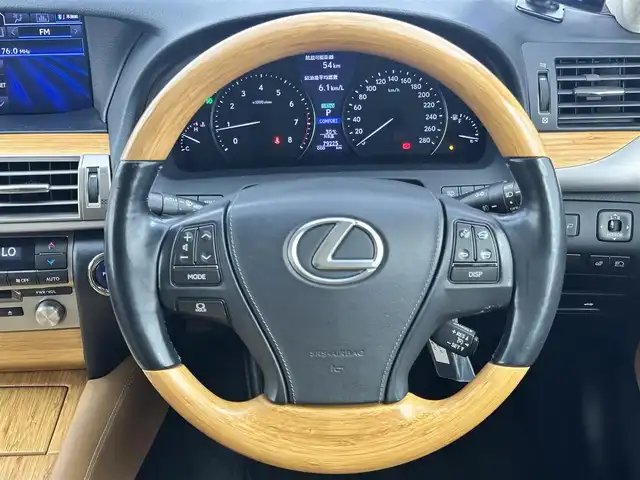 レクサス ＬＳ 600h バージョンC Iパック 愛知県 2013(平25)年 8万km ホワイトパールクリスタルシャイン 純正HDDナビ/バックカメラ/ドライブレコーダー/ステアリングリモコン/ステアリングヒーター/クルーズコントロール/ビルトインETC/ムーンルーフ/パワーシート/シートメモリー/シートヒーター/ベンチレーション/クリアランスソナー/プリクラッシュセーフティ/LEDヘッドライト/オートライト/オートマチックハイビーム/盗難防止機能/レーダー探知機/スマートキー