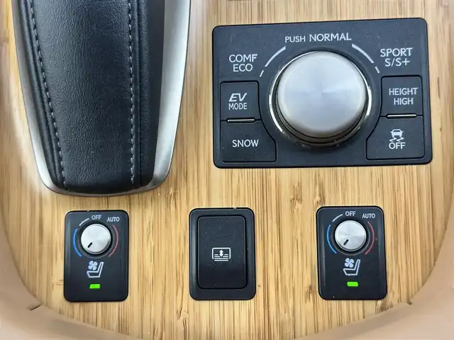 レクサス ＬＳ 600h バージョンC Iパック 愛知県 2013(平25)年 8万km ホワイトパールクリスタルシャイン 純正HDDナビ/バックカメラ/ドライブレコーダー/ステアリングリモコン/ステアリングヒーター/クルーズコントロール/ビルトインETC/ムーンルーフ/パワーシート/シートメモリー/シートヒーター/ベンチレーション/クリアランスソナー/プリクラッシュセーフティ/LEDヘッドライト/オートライト/オートマチックハイビーム/盗難防止機能/レーダー探知機/スマートキー