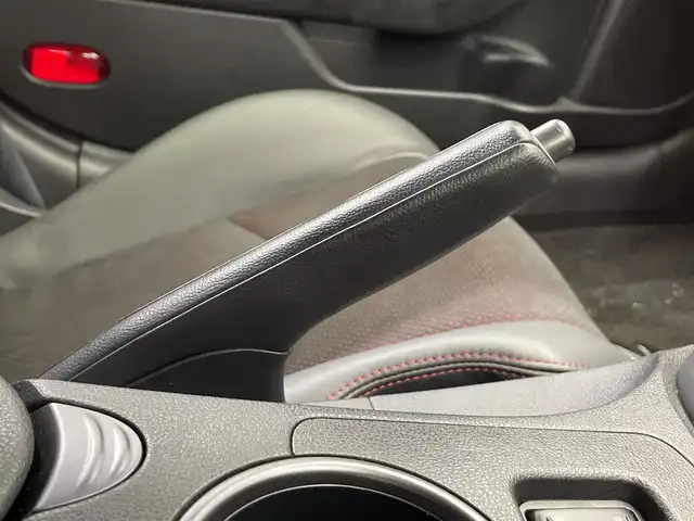 日産 フェアレディ Ｚ 50thアニバーサリー 栃木県 2019(令1)年 1.1万km ブリリアントシルバー/ダイヤモンドブラック 2トーン 純正ナビ/(フルセグTV・Bluetooth・CD・DVD・SD・AUX・USB)/バックカメラ/ハーフレザーシート/前席シートヒーター/HIDヘッドライト/オートライト/ビルトインETC/純正19インチアルミホイール/純正フロアマット/MTモード付AT/スマートキー/スペアキー1本/禁煙車/取扱説明書/保証書