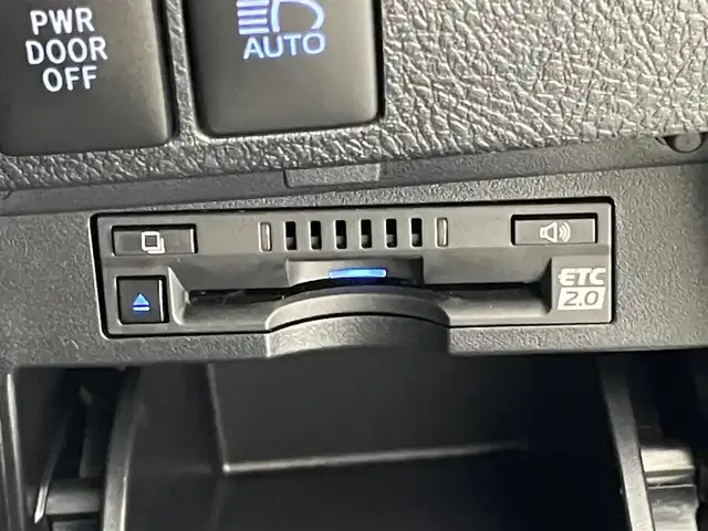 トヨタ アルファード S タイプゴールドⅡ 愛知県 2021(令3)年 1.8万km ホワイトパールクリスタルシャイン メーカーナビ　ＪＢＬ　Ｗムーンルーフ　パーキングアシスト　リアエンターテイメントシステム　デジタルインナーミラー　全方位カメラ　ＤＶＤデッキ　ＡＣ１００Ｖ　三眼ＬＥＤ　衝突軽減　追従クルコン　ＢＳＭ　セーフティセンス　パワーバックドア　前後ドラレコ　オットマン　ハーフレザー　電動パーキング