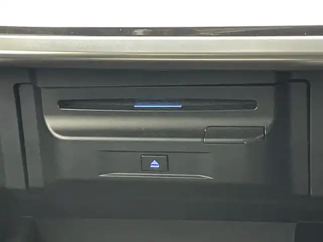 トヨタ アルファード S タイプゴールドⅡ 愛知県 2021(令3)年 1.8万km ホワイトパールクリスタルシャイン メーカーナビ　ＪＢＬ　Ｗムーンルーフ　パーキングアシスト　リアエンターテイメントシステム　デジタルインナーミラー　全方位カメラ　ＤＶＤデッキ　ＡＣ１００Ｖ　三眼ＬＥＤ　衝突軽減　追従クルコン　ＢＳＭ　セーフティセンス　パワーバックドア　前後ドラレコ　オットマン　ハーフレザー　電動パーキング