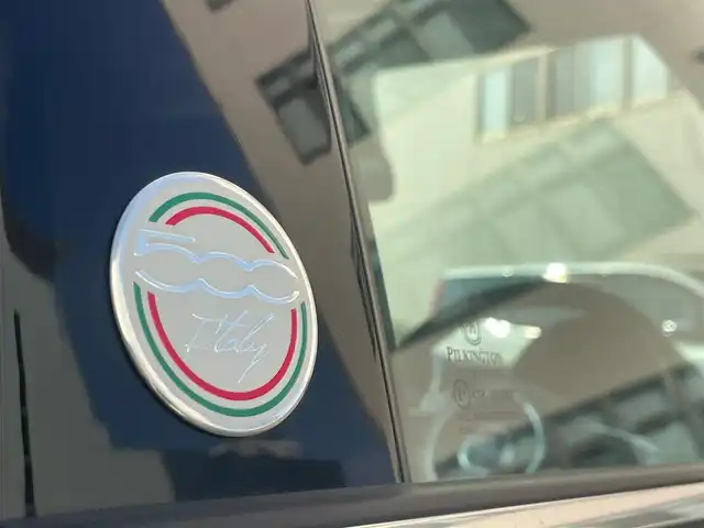 フィアット ５００ イタリー 福岡県 2016(平28)年 2.1万km パール 限定車/ワンオーナー/固定式ガラスルーフ/純正ディスプレイオーディオ/本革シート/純正キセノンヘッドライト/リアパーキングセンサー/純正15インチアルミ/500 Itaryロゴエンブレム(ピラー)/Itary専用キーカバー/純正フロアマット/ヘッドランプウォッシャー/自動防眩ルームミラー/保証書/取扱説明書