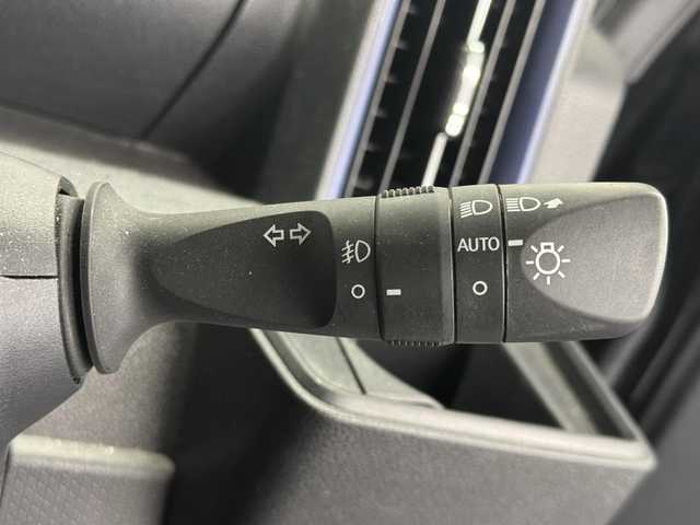 ダイハツ タント カスタム RS 三重県 2022(令4)年 4.4万km ブラックマイカメタリック ガソリン/FF/インパネCVT/純正 9インチナビ NMZN-Y72DS/（AM/FM/CD/DVD/Bluetooth/HDMI/USB/iPod/MEMORY MUSIC/SD/フルセグTV）/バックカメラ/両側パワースライドドア（ワンタッチオープン機能/ウェルカムオープン機能/タッチ＆ゴーロック機能付）/ビルトインETC/スマートアシスト3/・衝突回避支援ブレーキ機能（対車両・対歩行者）/・衝突警報機能（対車両・対歩行者）/・ブレーキ制御付誤発進抑制機能（前方・後方）/・レーダークルコン/・レーンキープコントロール（LKC）/・車線逸脱抑制制御機能/・車線逸脱警報機能/・コーナーセンサー（フロント２個／リヤ２個）/・標識認識機能（進入禁止）/装備/・ハーフレザーシート/・シートヒーター（D/N）/・オートエアコン/・オートライト/・LED ヘッドランプ＋サイドビューランプ＋フロントフォグランプ/・運転席ロングスライド機能/・ステアリングスイッチ/・充電用USBジャック（タイプA）/・プッシュスタート/・純正15inAW/・スマートキーx2/など