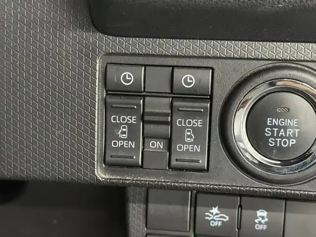 ダイハツ タント カスタム RS 三重県 2022(令4)年 4.4万km ブラックマイカメタリック ガソリン/FF/インパネCVT/純正 9インチナビ NMZN-Y72DS/（AM/FM/CD/DVD/Bluetooth/HDMI/USB/iPod/MEMORY MUSIC/SD/フルセグTV）/バックカメラ/両側パワースライドドア（ワンタッチオープン機能/ウェルカムオープン機能/タッチ＆ゴーロック機能付）/ビルトインETC/スマートアシスト3/・衝突回避支援ブレーキ機能（対車両・対歩行者）/・衝突警報機能（対車両・対歩行者）/・ブレーキ制御付誤発進抑制機能（前方・後方）/・レーダークルコン/・レーンキープコントロール（LKC）/・車線逸脱抑制制御機能/・車線逸脱警報機能/・コーナーセンサー（フロント２個／リヤ２個）/・標識認識機能（進入禁止）/装備/・ハーフレザーシート/・シートヒーター（D/N）/・オートエアコン/・オートライト/・LED ヘッドランプ＋サイドビューランプ＋フロントフォグランプ/・運転席ロングスライド機能/・ステアリングスイッチ/・充電用USBジャック（タイプA）/・プッシュスタート/・純正15inAW/・スマートキーx2/など