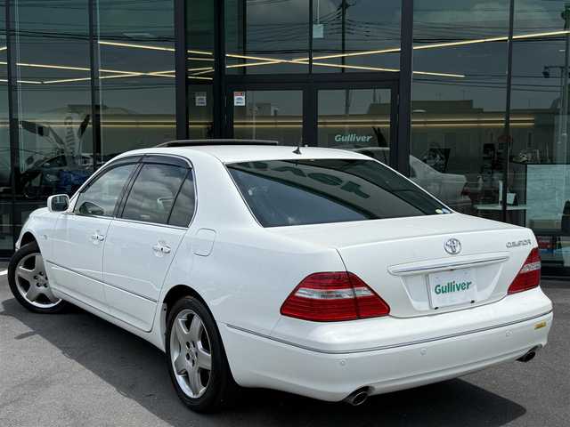 トヨタ セルシオ eR 栃木県 2005(平17)年 6.4万km ホワイトパールクリスタルシャイン ワンオーナー車/純正ナビ/社外フルセグTV/純正DVDチェンジャー/バックカメラ/ステアリングリモコン/サンルーフ/ブラックレザーシート/シートベンチレーション/シートヒーター/レーダークルーズコントロール/クリアランスソナー/全ドア・トランクイージークローザー/ウッドコンビハンドル・ノブ/前後方ドラレコ/純正ダストBOX/純正トランクマット/純正18インチAW/HIDヘッドライト/スマートキー×2/ビルトインETC