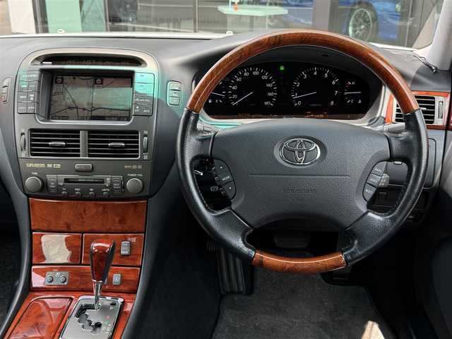 トヨタ セルシオ eR 栃木県 2005(平17)年 6.4万km ホワイトパールクリスタルシャイン ワンオーナー車/純正ナビ/社外フルセグTV/純正DVDチェンジャー/バックカメラ/ステアリングリモコン/サンルーフ/ブラックレザーシート/シートベンチレーション/シートヒーター/レーダークルーズコントロール/クリアランスソナー/全ドア・トランクイージークローザー/ウッドコンビハンドル・ノブ/前後方ドラレコ/純正ダストBOX/純正トランクマット/純正18インチAW/HIDヘッドライト/スマートキー×2/ビルトインETC