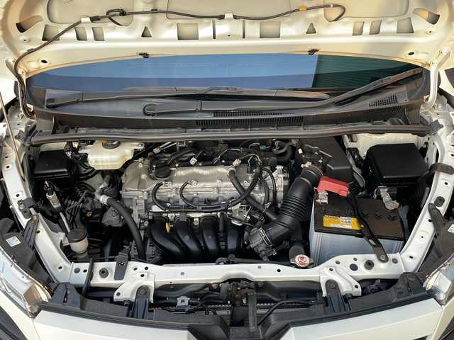 トヨタ ヴォクシー ZS 煌Ⅱ 千葉県 2019(平31)年 4.4万km ホワイトパールクリスタルシャイン トヨタセーフティセンス/・プリクラッシュセーフティ/・オートマチックハイビーム/・レーンディパーチャーアラート/先行車発進告知機能/クリアランスソナー/アルパイン11型ナビ/（Bluetooth/CD/DVD/SD/フルセグ）/バックカメラ/アイドリングストップ/ビルトインETC/純正16インチアルミホイール/両側パワースライドドア/LEDヘッドランプ/LEDフォグランプ/純正フロアマット/・2列目社外ラグマット付き/サイドバイザー/ステアリングスイッチ/本革巻きステアリング/革調シートカバー/電動格納ドアミラー/ドアミラーウインカー/プッシュエンジンスタート/スマートキー/スペアキー