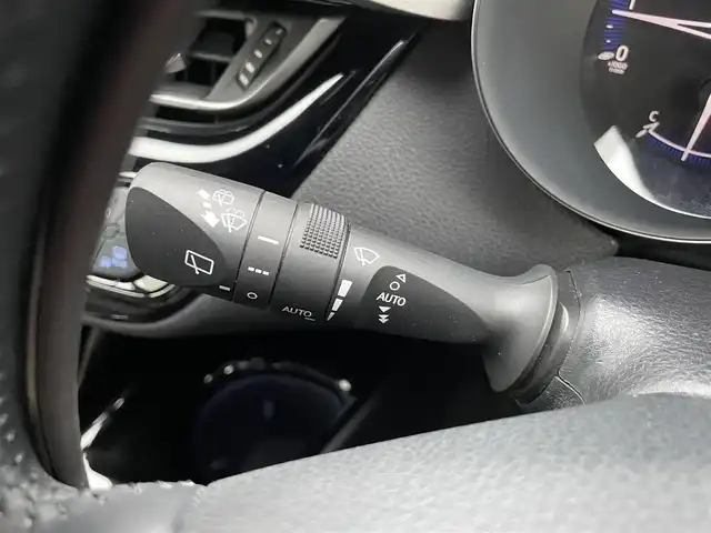 トヨタ Ｃ－ＨＲ G－T 熊本県 2020(令2)年 3.7万km ホワイトパールクリスタルシャイン 6速IMT/TRDフルエアロ/純正ディスプレイオーディオナビ/・AM/FM/BT/Miracast/USB/・バックカメラ/・全周囲カメラ/トヨタセーフティセンス/・プリクラッシュセーフティ/・レーントレーシングアシスト/・ブラインドスポットモニター/・ロードサインアシスト/・レーダークルーズコントロール/・オートマチックハイビーム/ステアリングリモコン/ハーフレザーシート/・D/Nシートヒーター/ビルトインETC/前後ドライブレコーダー/オートホールド/LEDヘッドライト/オートライト/フォグランプ/スマートキー/プッシュスタート/純正フロアマット/TRD19インチアルミホイール