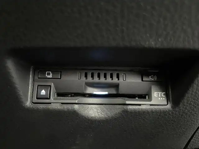 トヨタ Ｃ－ＨＲ G－T 熊本県 2020(令2)年 3.7万km ホワイトパールクリスタルシャイン 6速IMT/TRDフルエアロ/純正ディスプレイオーディオナビ/・AM/FM/BT/Miracast/USB/・バックカメラ/・全周囲カメラ/トヨタセーフティセンス/・プリクラッシュセーフティ/・レーントレーシングアシスト/・ブラインドスポットモニター/・ロードサインアシスト/・レーダークルーズコントロール/・オートマチックハイビーム/ステアリングリモコン/ハーフレザーシート/・D/Nシートヒーター/ビルトインETC/前後ドライブレコーダー/オートホールド/LEDヘッドライト/オートライト/フォグランプ/スマートキー/プッシュスタート/純正フロアマット/TRD19インチアルミホイール