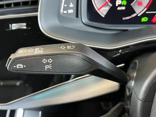 アウディ アウディ Ｑ７ 55TFSIクワトロ Sライン 山形県 2022(令4)年 4.5万km 白 純正ナビ/360°カメラ/フルセグTV/AppleCarplay/Audiプレセンス/アダプティブクルーズコントロール/レーンキープアシスト/ブラインドスポットモニター/パドルシフト/パワーシート/レザーシート/シートヒーター/ヘッドアップディスプレイ/ミラーヒーター