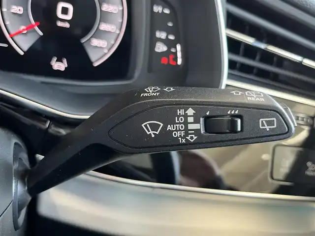 アウディ アウディ Ｑ７ 55TFSIクワトロ Sライン 山形県 2022(令4)年 4.5万km 白 純正ナビ/360°カメラ/フルセグTV/AppleCarplay/Audiプレセンス/アダプティブクルーズコントロール/レーンキープアシスト/ブラインドスポットモニター/パドルシフト/パワーシート/レザーシート/シートヒーター/ヘッドアップディスプレイ/ミラーヒーター