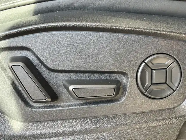 アウディ アウディ Ｑ７ 55TFSIクワトロ Sライン 山形県 2022(令4)年 4.5万km 白 純正ナビ/360°カメラ/フルセグTV/AppleCarplay/Audiプレセンス/アダプティブクルーズコントロール/レーンキープアシスト/ブラインドスポットモニター/パドルシフト/パワーシート/レザーシート/シートヒーター/ヘッドアップディスプレイ/ミラーヒーター