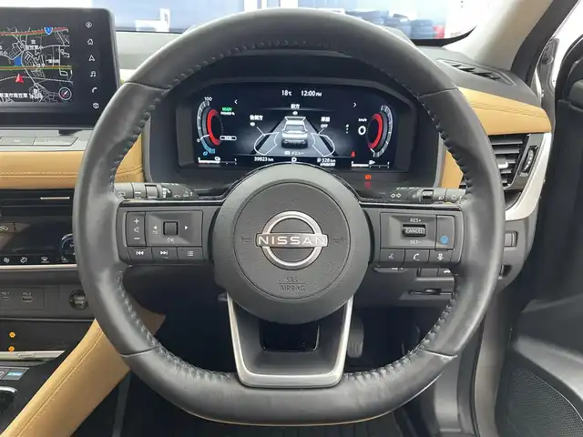 日産 エクストレイル 滋賀県 2023(令5)年 4万km ゴールド 純正12.3インチナビ/【Bluetooth/フルセグTV/Apple CarPlay/Android Auto】/タンナッパレザーシート/全方位カメラ/プロパイロット2.0/プロパイロットパーキング/レーンキープアシスト/クリアランスソナー/ブラインドスポットワーニング/LEDヘッドライト/オートマチックハイビーム/デジタルインナーミラー/ヒルディセントコントロール/D/Nパワーシート/全席シートヒーター/ステアリングヒーター/前後ドライブレコーダー/AC100V電源/ヘッドアップディスプレイ/パワーバックドア/ビルトインETC2.0/電動パーキングブレーキ/オートブレーキホールド/ワイヤレス充電/後席ロールサンシェード/純正フロアマット/ドアバイザー/プッシュスタート/スマートキー/ステアリングリモコン