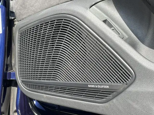 アウディ Ｓ５ スポーツバック 静岡県 2019(平31)年 4万km 青 サンルーフ/前席マッサージ機能付きシート/赤革/アシスタンスパッケージ/・パークアシスト/・サラウンドビューカメラ/メモリー付きパワーシート/前席シートヒーター/MMIナビ/(Bluetooth/USB/フルセグ/AUX)/BANG&OLUFSENスピーカー/360°カメラ/ACC/BSM/ドライブセレクト/カラードブレーキキャリパーレッド/ボディーカラー（ナバーラブルー）/Sスポーツシート/電動リアゲート/純正フロアマット/ETC2.0/ドライブレコーダー