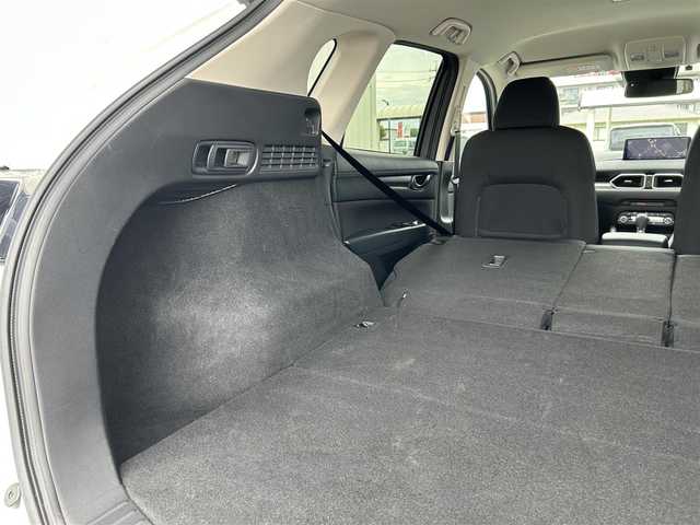マツダ ＣＸ－５ XD プロアクティブ 滋賀県 2022(令4)年 7.3万km ロジウムホワイトプレミアムメタリック ディーゼル/2WD(FF)/6速AT/10.25インチ純正ナビ/（FM/AM/フルセグ/Bluetooth）/ETC/３６０°ビュー・モニター/バックカメラ/電動リアゲート/プリクラッシュブレーキアシスト	/踏み間違い防止アシスト	/後側方衝突防止支援システム	/ブラインドスポットモニタリング/レーンキープアシスト/レーダークルーズコントロール/コーナー・バックセンサー	/標識検知機能/運転席・助手席シートヒーター/ワイヤレス充電/アイドリングストップ/電動格納ミラー/電動パーキング/ブレーキホールド/革巻きステアリング/ステアリングスイッチ/ステアリングヒーター/パドルシフト/オートライト/LEDヘッドライト/フルオートエアコン/自動防眩ルームミラー/ヘッドアップディスプレイ/プッシュスタート/スマートキー/純正フロアマット