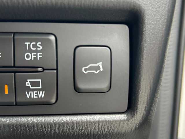 マツダ ＣＸ－５ XD プロアクティブ 滋賀県 2022(令4)年 7.3万km ロジウムホワイトプレミアムメタリック ディーゼル/2WD(FF)/6速AT/10.25インチ純正ナビ/（FM/AM/フルセグ/Bluetooth）/ETC/３６０°ビュー・モニター/バックカメラ/電動リアゲート/プリクラッシュブレーキアシスト	/踏み間違い防止アシスト	/後側方衝突防止支援システム	/ブラインドスポットモニタリング/レーンキープアシスト/レーダークルーズコントロール/コーナー・バックセンサー	/標識検知機能/運転席・助手席シートヒーター/ワイヤレス充電/アイドリングストップ/電動格納ミラー/電動パーキング/ブレーキホールド/革巻きステアリング/ステアリングスイッチ/ステアリングヒーター/パドルシフト/オートライト/LEDヘッドライト/フルオートエアコン/自動防眩ルームミラー/ヘッドアップディスプレイ/プッシュスタート/スマートキー/純正フロアマット