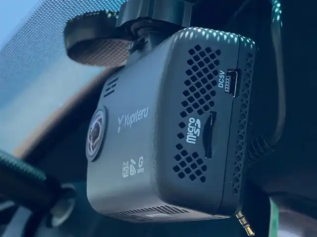 トヨタ ８６ GT 香川県 2015(平27)年 5.1万km クリスタルホワイトパール 純正SDナビ/→AM/FM/CD/DVD/Bluetooth/フルセグTV/バックカメラ/前後ドライブレコーダー/車高調/社外マフラー/社外18インチアルミホイール/HIDヘッドライト/パドルシフト/MTモード付AT/プッシュスタート/スマートキー/スペアキー×1