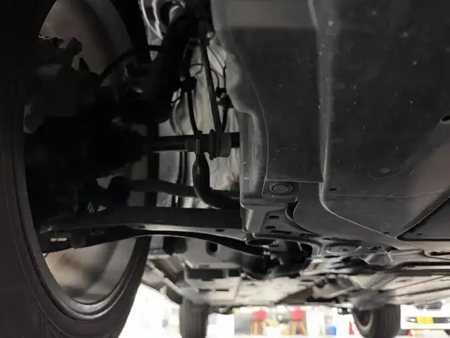 トヨタ ヤリスクロス ハイブリッド Z 三重県 2021(令3)年 6.4万km ブラックマイカ/ホワイトパールクリスタルシャイン 2トーン ハイブリッド/FF/フロアCVT/純正 8インチナビ*/（AM/FM/USB/iPod/Bluetooth/Miracast/TV/CarPlay/AndroidAuto）/パノラミックビューモニター*/ドライブレコーダー 前方/ETC/モデリスタエアロ『アドバンス・ロバスト・スタイル』（F/S/R下）/Toyota Safety Sense/・プリクラッシュセーフティ/・レーントレーシングアシスト/・レーダークルコン（全車速追従機能付）/・アダプティブハイビームシステム*/・ロードサインアシスト/・インテリジェントクリアランスソナー［パーキングサポートブレーキ（静止物＆後方接近車両）］/・トヨタ チームメイト［アドバンスト パーク］*/・ブラインドスポットモニター＆リヤクロストラフィックアラート/・先行車発進告知機能/など/装備/・ハンズフリーパワーバックドア*/・カラーヘッドアップディスプレイ*/・ハーフレザーシート/・シートヒーター（D/N）/・パワーシート（D6way）/・オートエアコン/・オートライト/・LEDヘッドランプ/・ステアリングスイッチ/・電子パーキングブレーキ＆ブレーキホールド/・純正18inAW/・保/取/ナビ取/・スマートキーx1/など/*…メーカーOP