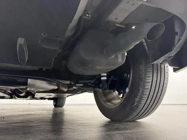 トヨタ ヤリスクロス ハイブリッド Z 三重県 2021(令3)年 6.4万km ブラックマイカ/ホワイトパールクリスタルシャイン 2トーン ハイブリッド/FF/フロアCVT/純正 8インチナビ*/（AM/FM/USB/iPod/Bluetooth/Miracast/TV/CarPlay/AndroidAuto）/パノラミックビューモニター*/ドライブレコーダー 前方/ETC/モデリスタエアロ『アドバンス・ロバスト・スタイル』（F/S/R下）/Toyota Safety Sense/・プリクラッシュセーフティ/・レーントレーシングアシスト/・レーダークルコン（全車速追従機能付）/・アダプティブハイビームシステム*/・ロードサインアシスト/・インテリジェントクリアランスソナー［パーキングサポートブレーキ（静止物＆後方接近車両）］/・トヨタ チームメイト［アドバンスト パーク］*/・ブラインドスポットモニター＆リヤクロストラフィックアラート/・先行車発進告知機能/など/装備/・ハンズフリーパワーバックドア*/・カラーヘッドアップディスプレイ*/・ハーフレザーシート/・シートヒーター（D/N）/・パワーシート（D6way）/・オートエアコン/・オートライト/・LEDヘッドランプ/・ステアリングスイッチ/・電子パーキングブレーキ＆ブレーキホールド/・純正18inAW/・保/取/ナビ取/・スマートキーx1/など/*…メーカーOP