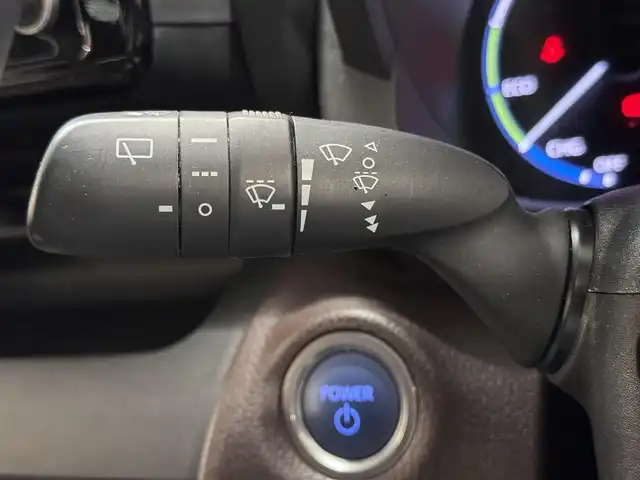 トヨタ ヤリスクロス ハイブリッド Z 三重県 2021(令3)年 6.4万km ブラックマイカ/ホワイトパールクリスタルシャイン 2トーン ハイブリッド/FF/フロアCVT/純正 8インチナビ*/（AM/FM/USB/iPod/Bluetooth/Miracast/TV/CarPlay/AndroidAuto）/パノラミックビューモニター*/ドライブレコーダー 前方/ETC/モデリスタエアロ『アドバンス・ロバスト・スタイル』（F/S/R下）/Toyota Safety Sense/・プリクラッシュセーフティ/・レーントレーシングアシスト/・レーダークルコン（全車速追従機能付）/・アダプティブハイビームシステム*/・ロードサインアシスト/・インテリジェントクリアランスソナー［パーキングサポートブレーキ（静止物＆後方接近車両）］/・トヨタ チームメイト［アドバンスト パーク］*/・ブラインドスポットモニター＆リヤクロストラフィックアラート/・先行車発進告知機能/など/装備/・ハンズフリーパワーバックドア*/・カラーヘッドアップディスプレイ*/・ハーフレザーシート/・シートヒーター（D/N）/・パワーシート（D6way）/・オートエアコン/・オートライト/・LEDヘッドランプ/・ステアリングスイッチ/・電子パーキングブレーキ＆ブレーキホールド/・純正18inAW/・保/取/ナビ取/・スマートキーx1/など/*…メーカーOP