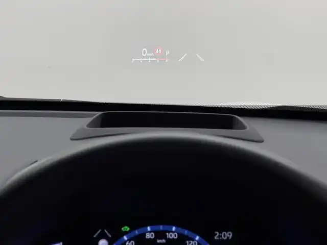 トヨタ ヤリスクロス ハイブリッド Z 三重県 2021(令3)年 6.4万km ブラックマイカ/ホワイトパールクリスタルシャイン 2トーン ハイブリッド/FF/フロアCVT/純正 8インチナビ*/（AM/FM/USB/iPod/Bluetooth/Miracast/TV/CarPlay/AndroidAuto）/パノラミックビューモニター*/ドライブレコーダー 前方/ETC/モデリスタエアロ『アドバンス・ロバスト・スタイル』（F/S/R下）/Toyota Safety Sense/・プリクラッシュセーフティ/・レーントレーシングアシスト/・レーダークルコン（全車速追従機能付）/・アダプティブハイビームシステム*/・ロードサインアシスト/・インテリジェントクリアランスソナー［パーキングサポートブレーキ（静止物＆後方接近車両）］/・トヨタ チームメイト［アドバンスト パーク］*/・ブラインドスポットモニター＆リヤクロストラフィックアラート/・先行車発進告知機能/など/装備/・ハンズフリーパワーバックドア*/・カラーヘッドアップディスプレイ*/・ハーフレザーシート/・シートヒーター（D/N）/・パワーシート（D6way）/・オートエアコン/・オートライト/・LEDヘッドランプ/・ステアリングスイッチ/・電子パーキングブレーキ＆ブレーキホールド/・純正18inAW/・保/取/ナビ取/・スマートキーx1/など/*…メーカーOP