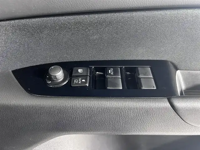 マツダ ＣＸ－５ 20S プロアクティブ 佐賀県 2018(平30)年 8.2万km スノーフレイクホワイトパールマイカ 純正7型ナビ/CD DVD AM FM フルセグTV/衝突軽減ブレーキ/レーダークルーズコントロール/レーンキープアシスト/ETC/ブラインドスポットモニター/BOSEサウンド/運転席メモリー付きパワーシート/ヘッドアップディスプレイ/保証書/取扱説明書