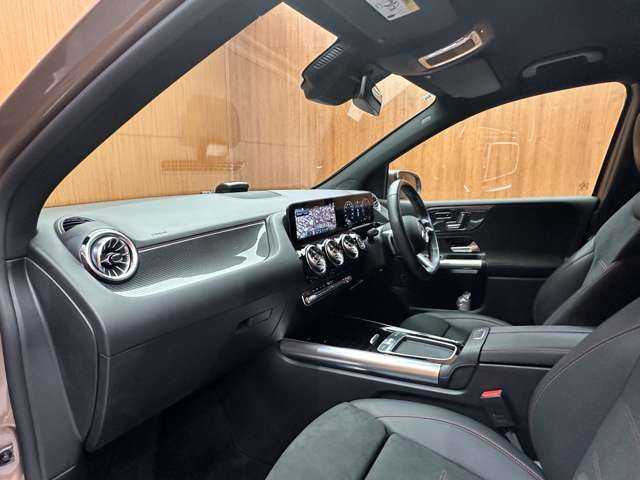 メルセデス・ベンツ Ｍ・ベンツ Ｂ２００ｄ AMGライン 千葉県 2023(令5)年 1.7万km 赤／ゴールド ＡＣＣ　/半革シート　/ナビ　/ＴＶ　/Ｂカメラ　/Ｂｌｕｅｔｏｏｔｈ接続　/シートヒーター　/電動シート/電動リアゲート　/マルチビームＬＥＤ　/ハイビームアシスト　/アンビエントライト　/アクティブパーキング　/ＲＳＰ