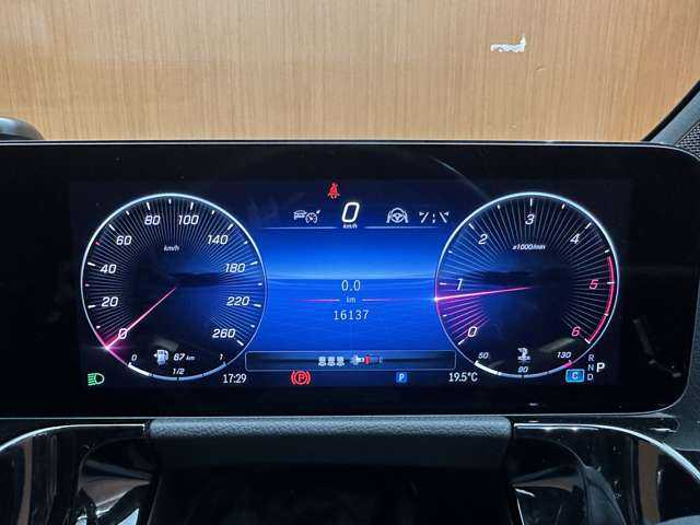 メルセデス・ベンツ Ｍ・ベンツ Ｂ２００ｄ AMGライン 千葉県 2023(令5)年 1.7万km 赤／ゴールド ＡＣＣ　/半革シート　/ナビ　/ＴＶ　/Ｂカメラ　/Ｂｌｕｅｔｏｏｔｈ接続　/シートヒーター　/電動シート/電動リアゲート　/マルチビームＬＥＤ　/ハイビームアシスト　/アンビエントライト　/アクティブパーキング　/ＲＳＰ