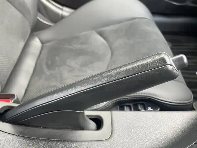 日産 フェアレディ Ｚ バージョンST 熊本県 2025(令7)年 1.2万km 黒 ワンオーナー/プッシュスタート/純正ナビ/BOSEサウンド/バックカメラ/ビルトインETC/純正19インチAW/純正キャリパー/レーダークルーズ/ハーフレザーシート/全席パワーシート/全席シートヒーター/3連メーター/LEDヘッドライト/オートライト/フォグライト/前後コーナーセンサー/横滑り防止装置/ウィンカーミラー/新車保証書/取扱説明書/スマートスペアキー×1本/カラー番号：GAT