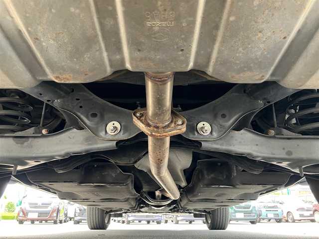 マツダ ＣＸ－８ XD Lパッケージ 静岡県 2018(平30)年 5.2万km ジェットブラックマイカ エンジンスタートボタン/保証書/取扱説明書/パワーステアリング/パワーウィンドウ/アイドリングスストップ/ターボ/ダブルオートエアコン/スマートキー/スペアキー１本/クルーズコントロール/全方位カメラ/USB入力端子/純正 ETC/純正 SDナビ（BT接続、CDチェンジャー、 DVD再生機能、AUX)/後席用モニター/３列シート/電動リアゲート/純正フロアマット/D+N席パワーシート/D+N席シートヒーター/レザーシート/純正アルミホイール/純正フロアマット/ルーフレール/ABS/横滑り防止装置/レーンキープアシスト/オートライト/オートマチックハイビーム/コーナーセンサー/ LEDヘッドライト/W+サイドエアバック/衝突軽減システム