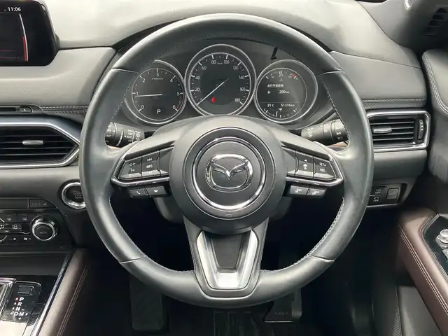 マツダ ＣＸ－８ XD Lパッケージ 静岡県 2018(平30)年 5.2万km ジェットブラックマイカ エンジンスタートボタン/保証書/取扱説明書/パワーステアリング/パワーウィンドウ/アイドリングスストップ/ターボ/ダブルオートエアコン/スマートキー/スペアキー１本/クルーズコントロール/全方位カメラ/USB入力端子/純正 ETC/純正 SDナビ（BT接続、CDチェンジャー、 DVD再生機能、AUX)/後席用モニター/３列シート/電動リアゲート/純正フロアマット/D+N席パワーシート/D+N席シートヒーター/レザーシート/純正アルミホイール/純正フロアマット/ルーフレール/ABS/横滑り防止装置/レーンキープアシスト/オートライト/オートマチックハイビーム/コーナーセンサー/ LEDヘッドライト/W+サイドエアバック/衝突軽減システム