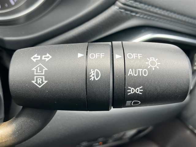 マツダ ＣＸ－８ XD Lパッケージ 静岡県 2018(平30)年 5.2万km ジェットブラックマイカ エンジンスタートボタン/保証書/取扱説明書/パワーステアリング/パワーウィンドウ/アイドリングスストップ/ターボ/ダブルオートエアコン/スマートキー/スペアキー１本/クルーズコントロール/全方位カメラ/USB入力端子/純正 ETC/純正 SDナビ（BT接続、CDチェンジャー、 DVD再生機能、AUX)/後席用モニター/３列シート/電動リアゲート/純正フロアマット/D+N席パワーシート/D+N席シートヒーター/レザーシート/純正アルミホイール/純正フロアマット/ルーフレール/ABS/横滑り防止装置/レーンキープアシスト/オートライト/オートマチックハイビーム/コーナーセンサー/ LEDヘッドライト/W+サイドエアバック/衝突軽減システム