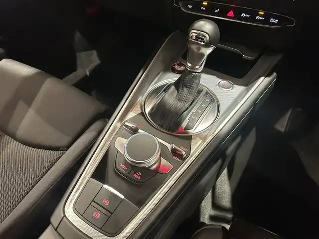 アウディ ＴＴクーペ 2．0 TFSI クワトロ 道央・札幌 2016(平28)年 6.2万km グレイシアホワイトメタリック グレイシアホワイトメタリック/アシスタンスパッケージアドバンスド/　・クルーズコントロール/　・アウディサイドアシスト/　・アウディアクティブレーンアシスト/　・リアビューカメラ/　・パークアシスト/　・アウディホールドアシスト/マトリクスLEDヘッドライト/純正メモリナビ/フルセグテレビ/DVD/SD/USB/BT/パーキングエイド/電動フロントシート/ETC/社外ドライブレコーダー