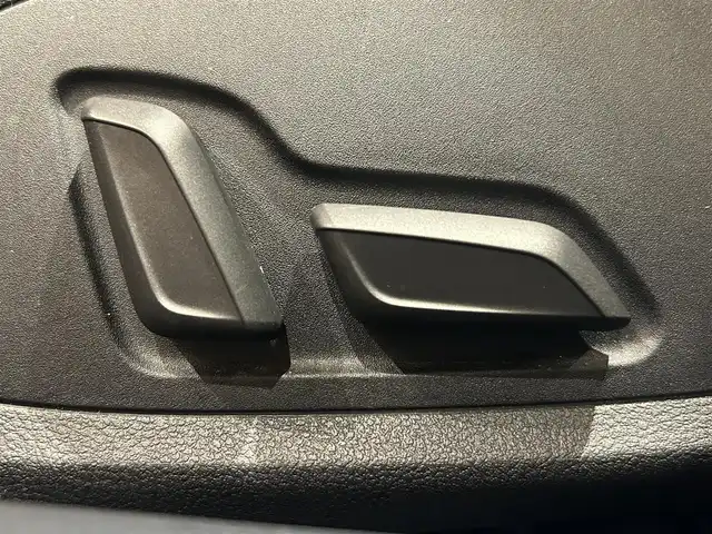 アウディ ＴＴクーペ 2．0 TFSI クワトロ 道央・札幌 2016(平28)年 6.2万km グレイシアホワイトメタリック グレイシアホワイトメタリック/アシスタンスパッケージアドバンスド/　・クルーズコントロール/　・アウディサイドアシスト/　・アウディアクティブレーンアシスト/　・リアビューカメラ/　・パークアシスト/　・アウディホールドアシスト/マトリクスLEDヘッドライト/純正メモリナビ/フルセグテレビ/DVD/SD/USB/BT/パーキングエイド/電動フロントシート/ETC/社外ドライブレコーダー