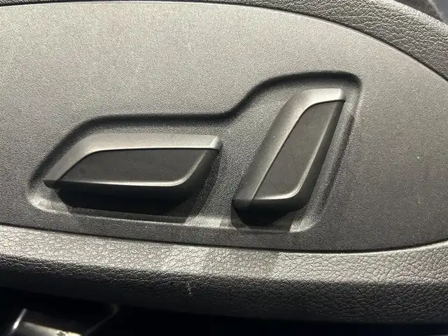 アウディ ＴＴクーペ 2．0 TFSI クワトロ 道央・札幌 2016(平28)年 6.2万km グレイシアホワイトメタリック グレイシアホワイトメタリック/アシスタンスパッケージアドバンスド/　・クルーズコントロール/　・アウディサイドアシスト/　・アウディアクティブレーンアシスト/　・リアビューカメラ/　・パークアシスト/　・アウディホールドアシスト/マトリクスLEDヘッドライト/純正メモリナビ/フルセグテレビ/DVD/SD/USB/BT/パーキングエイド/電動フロントシート/ETC/社外ドライブレコーダー