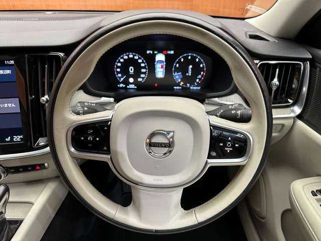 ボルボ Ｖ６０ クロスカントリー T5 AWD プロ 千葉県 2019(令1)年 5.4万km アイスホワイト ＡＣＣ　/白革シート　/ＨＵＤ　/ナビ　/ＴＶ　/Ｂｌｕｅｔｏｏｔｈ接続　/３６０°ｈａｒｍａｎｋａｒｄｏｎサウンド　/シートヒーター　/電動シート　/電動リアゲート　/ＬＥＤヘッドライト　/衝突軽減Ｂ　/ＢＳＭ　/ＬＫＡ