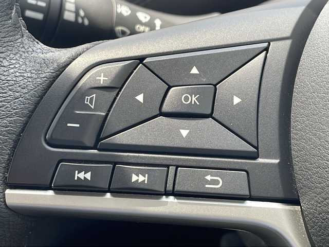 日産 セレナ ハイウェイスター V 大阪府 2021(令3)年 5.7万km ブリリアントホワイトパール 衝突軽減システム　/両側パワースライドドア　/純正１０インチナビ/フルセグTV　/Bluetooth　/CD　/DVD　/Blu-ray　/全方位カメラ　/レーダークルーズコントロール/プロパイロット/デジタルインナーミラー/オートホールド/BSM/LEDヘッドライト　/ドライブレコーダー　/ＥＴＣ/スペアキー