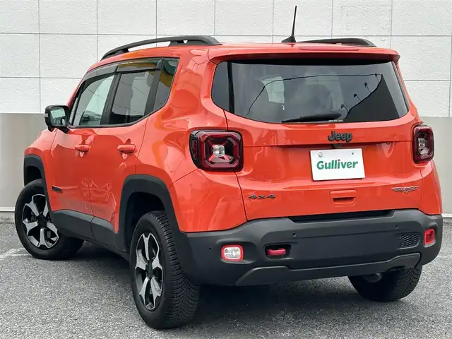 クライスラー・ジープ ジープ レネゲード トレイルホーク 東京都 2021(令3)年 4.2万km オレンジ ワンオーナー/純正ナビ/　フルセグTV/Bluetooth/AppleCarPlay/バックカメラ/純正前後ドライブレコーダー/純正17インチアルミホイール/クルーズコントロール/ブラインドスポットモニター/LEDヘッドライト/フォグランプ/オートライト/ビルトインETC2.0/コーナーセンサー/アイドリングストップ/ステアリングスイッチ/プッシュスタート/スマートキー/電動格納ミラー/ウインカーミラー/横すべり防止/純正フロアマット/ドアバイザー