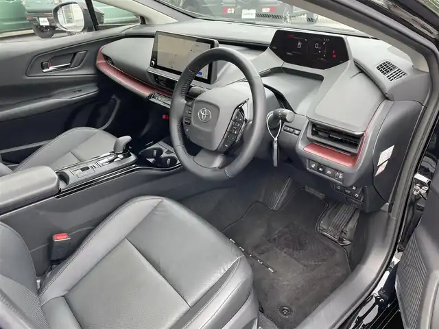 トヨタ プリウス Z 鳥取県 2023(令5)年 1.4万km アティチュードブラックマイカ トヨタセーフティセンス/モデリスタエアロ/パノラマルーフ/12.3型ディスプレィオーディオ/・フルセグ/・Bluetooth/パノラミックビューモニター/ブラインドスポットモニター/デジタルインナーミラー/パワーバックドア/合皮レザーシート/前席パワーシート/シートヒーター/ベンチレーション/ワイヤレス充電/LEDヘッドライト/オートマチックハイビーム/W＆サイドエアバック/カーテンエアバック