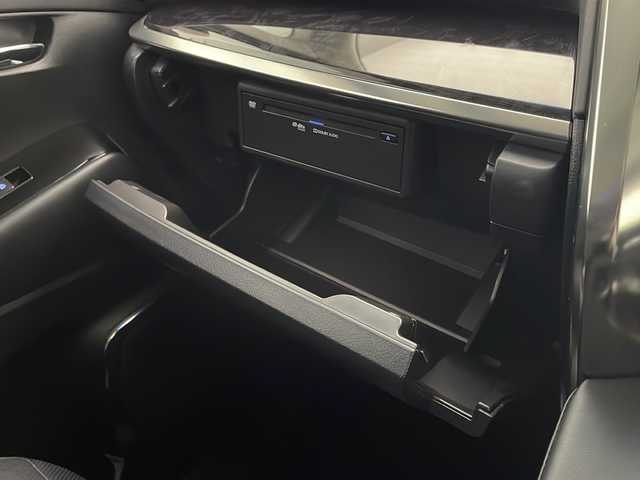 トヨタ アルファード S Cパッケージ 宮崎県 2020(令2)年 6.4万km ブラック 禁煙車/トヨタセーフティセンス/純正9型ディスプレイオーディオナビTV/（T-connect/CD/DVD/Bluetooth/フルセグTV)/純正リアフリップダウンモニター/純正ビルトイン2.0ETC/純正LEDオートライト/純正LEDフォグ/純正18インチアルミ/純正モデリスタエアロ/純正モデリスタマフラー/純正フロアマット/社外前後ドライブレコーダー/両側電動スライドドア/黒本革シート/アダプティブクルーズコントロール/プリクラッシュセーフティ/レーンディパーチャーアラート/オートマチックハイビーム/ブラインドスポットモニター/電子パーキング/オートホールド/サンルーフ/エグゼクティブパワーシート/前席パワーシート/エアシート/ウッドコンビ本革巻ハンドル/ウインカードアミラー/オート電動格納ミラー/ステアリングヒーター/スマートキー/プッシュエンジンスタート/スペアキー/取扱い説明書