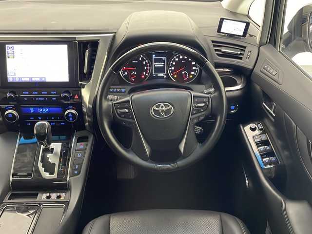 トヨタ アルファード S Cパッケージ 宮崎県 2020(令2)年 6.4万km ブラック 禁煙車/トヨタセーフティセンス/純正9型ディスプレイオーディオナビTV/（T-connect/CD/DVD/Bluetooth/フルセグTV)/純正リアフリップダウンモニター/純正ビルトイン2.0ETC/純正LEDオートライト/純正LEDフォグ/純正18インチアルミ/純正モデリスタエアロ/純正モデリスタマフラー/純正フロアマット/社外前後ドライブレコーダー/両側電動スライドドア/黒本革シート/アダプティブクルーズコントロール/プリクラッシュセーフティ/レーンディパーチャーアラート/オートマチックハイビーム/ブラインドスポットモニター/電子パーキング/オートホールド/サンルーフ/エグゼクティブパワーシート/前席パワーシート/エアシート/ウッドコンビ本革巻ハンドル/ウインカードアミラー/オート電動格納ミラー/ステアリングヒーター/スマートキー/プッシュエンジンスタート/スペアキー/取扱い説明書