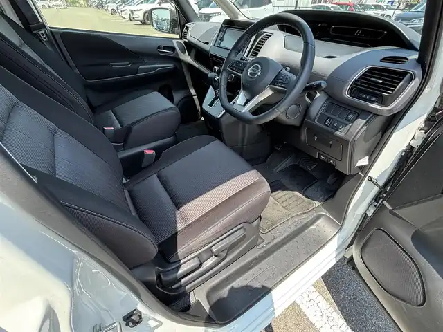 日産 セレナ ハイウェイスター V 大分県 2020(令2)年 5.4万km ブリリアントホワイトパール ・ナビ(CD.SD.AUX.BT)/・バックカメラ/・フルセグテレビ/・エマージェンシーブレーキ/・ブラインドスポットモニター/・コーナーセンサー/・クルーズコントロール/・両側パワースライドドア/・ETC/・ドライブレコーダー/・ウォークスルー/・ステアリングリモコン/・スマートキー/・スペアキー