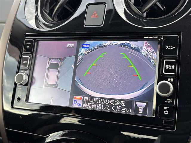 日産 ノート e－パワー メダリスト 大分県 2017(平29)年 5.5万km ガーネットレッド ・純正SDナビ(CD.DVD.SD.BT.USB)/・アラウンドビューモニター/・フルセグテレビ/・エマージェンシーブレーキ/・ドライブレコーダー/・ETC/・ハーフレザーシート/・ステアリングリモコン/・スマートキー/・純正アルミホイール