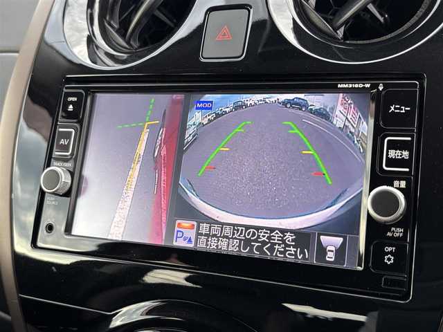 日産 ノート e－パワー メダリスト 大分県 2017(平29)年 5.5万km ガーネットレッド ・純正SDナビ(CD.DVD.SD.BT.USB)/・アラウンドビューモニター/・フルセグテレビ/・エマージェンシーブレーキ/・ドライブレコーダー/・ETC/・ハーフレザーシート/・ステアリングリモコン/・スマートキー/・純正アルミホイール