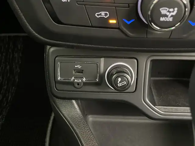 クライスラー・ジープ ジープ レネゲード リミテッド 鹿児島県 2019(令1)年 7万km 黒 メーカー純正ナビ/（Bluetooth/ラジオ）/レーダークルーズコントロール/衝突被害軽減システム/レーンキープアシスト/オートライト/アイドリングストップ/電動パーキングブレーキ/オートホールド機能/バックカメラ/スマートキー/プッシュスタート
