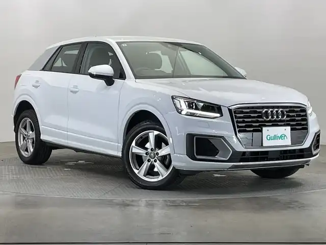 アウディ Ｑ２ 30TFSIスポーツ 栃木県 2019(令1)年 2.8万km グレイシアホワイトメタリック ターボ/メモリーナビ/（CD/Bluetooth/フルセグTV/USB）/バックカメラ/ビルトインETC2.0/前後ドラレコ/シートヒーター/電動リヤゲート/スマートキー/プッシュスタート/アイドリングストップ/横滑り防止装置/前後コーナーセンサー/LEDヘッドライト/オートライト/純正アルミホイール/純正フロアマット