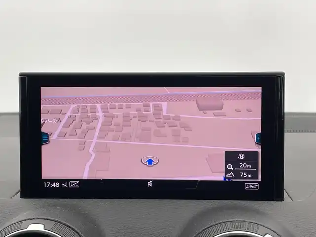 アウディ Ｑ２ 30TFSIスポーツ 栃木県 2019(令1)年 2.8万km グレイシアホワイトメタリック ターボ/メモリーナビ/（CD/Bluetooth/フルセグTV/USB）/バックカメラ/ビルトインETC2.0/前後ドラレコ/シートヒーター/電動リヤゲート/スマートキー/プッシュスタート/アイドリングストップ/横滑り防止装置/前後コーナーセンサー/LEDヘッドライト/オートライト/純正アルミホイール/純正フロアマット