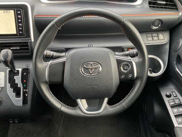 トヨタ シエンタ G クエロ 佐賀県 2019(令1)年 5.1万km ホワイトパールクリスタルシャイン モデリスタエアロ/純正ナビ/バックカメラ/両側パワースライドドア/プリクラッシュセーフティ/レーンキープアシスト/オートハイビーム/クリアランスソナー/ドライブレコーダー/ハーフレザーシート/プッシュスタート/スマートキー/LEDヘッドライト/フォグライト/社外アルミホイール