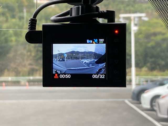 トヨタ シエンタ G クエロ 佐賀県 2019(令1)年 5.1万km ホワイトパールクリスタルシャイン モデリスタエアロ/純正ナビ/バックカメラ/両側パワースライドドア/プリクラッシュセーフティ/レーンキープアシスト/オートハイビーム/クリアランスソナー/ドライブレコーダー/ハーフレザーシート/プッシュスタート/スマートキー/LEDヘッドライト/フォグライト/社外アルミホイール